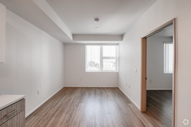 1 habitación, 1 baño - 480 pies cuadrados - Sala de estar/comedor - Harris Family Senior Residence