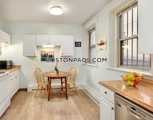 8 Ransom Rd. Room for Rent in Boston, MA