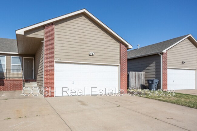 Foto del edificio - 1008 E Karla Ct