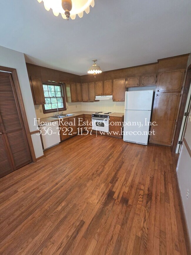 Foto del edificio - 405 Wiley Ave