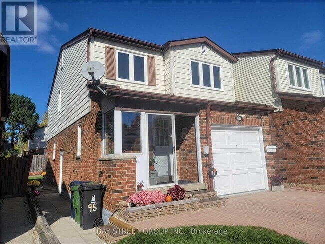 Building Photo - 95 Fawndale Crescent