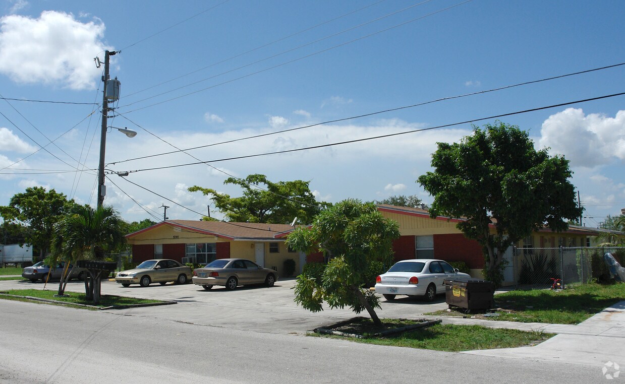 Building Photo - 5797 Flagler St