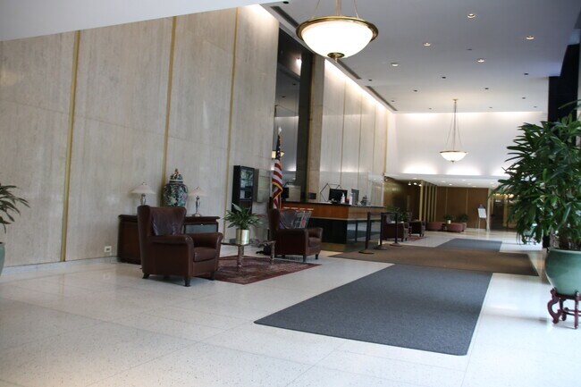 Foto del edificio - 5701 N Sheridan Rd