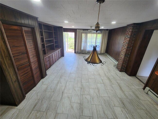 Foto del edificio - 5571 New St