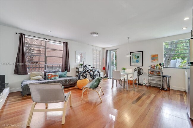 Building Photo - 420 15th St
