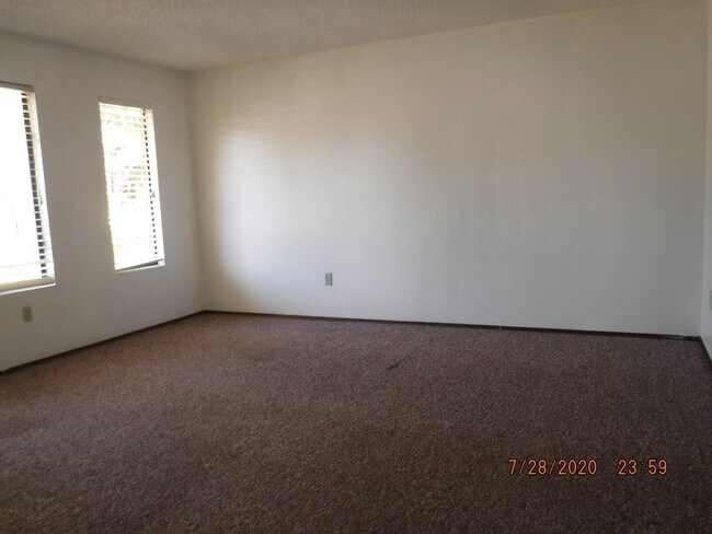 Foto del edificio - 941 Sunwest Dr