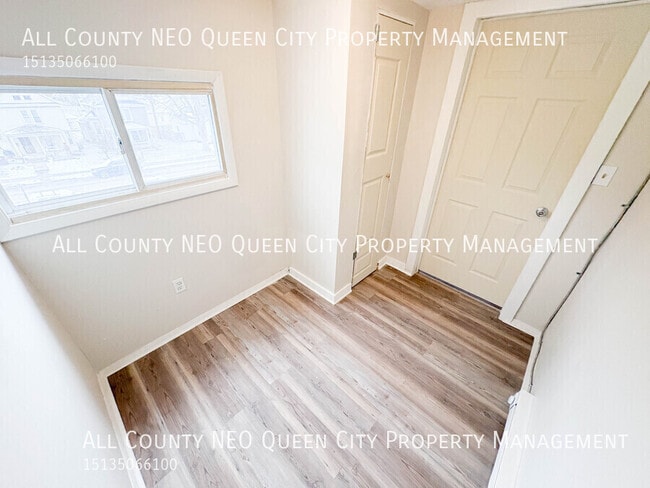 Foto del edificio - 499 S Detroit St