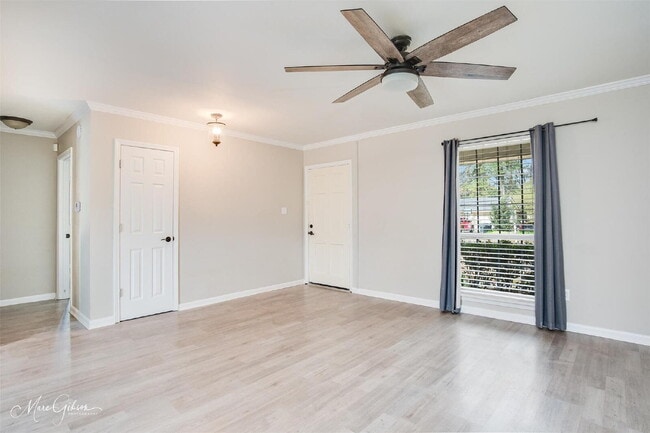 Foto del edificio - 9413 Garfield Dr