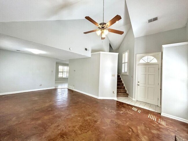 Foto del edificio - 1474 Wood Trail Cir