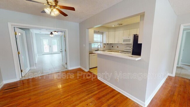 Foto del edificio - 8229 Hogan Rd