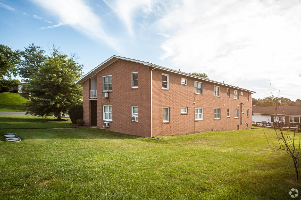 300 Cornell Ave, Hagerstown, MD 21742 Apartments in Hagerstown, MD