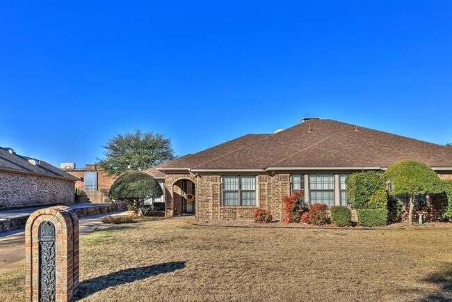 Building Photo - 5406 Ledgestone Dr