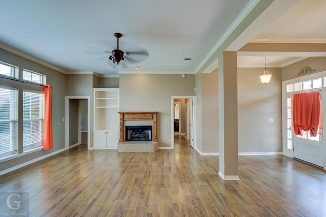 Building Photo - 1537 Nottoway Pl