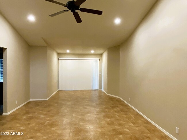 Building Photo - 7823 W Julie Dr