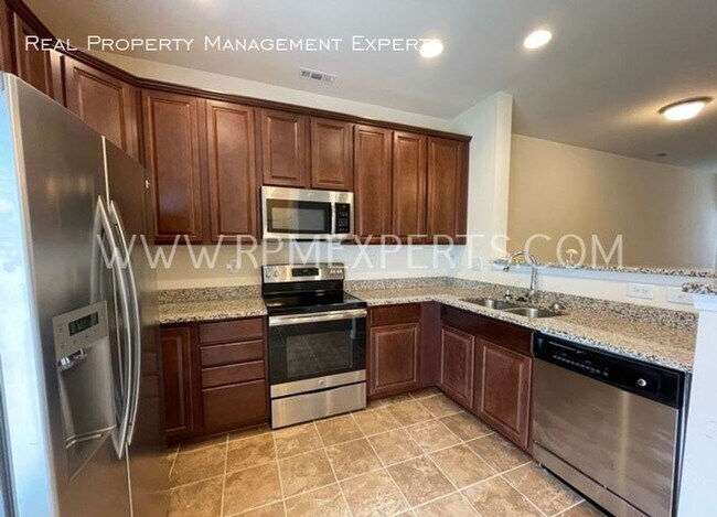 Foto del edificio - Townhome in Olde White hall neighborhood