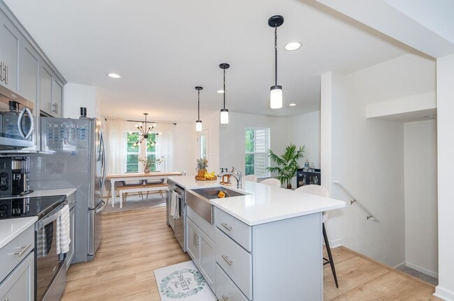 Building Photo - 64 Tate Manor Dr