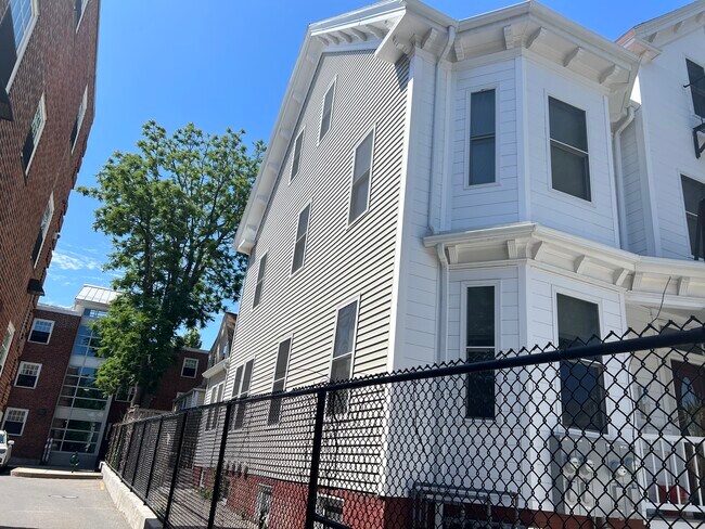 Foto del edificio - 145 Prospect St