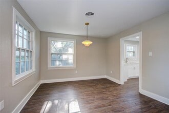 Building Photo - 417 Sue St