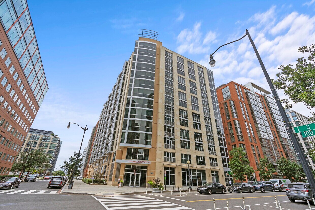 Foto principal - 1025 1st St SE