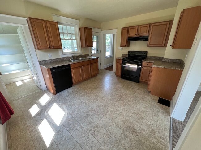 Building Photo - 534 Monkton Rd