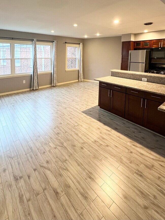 Foto del edificio - 20301 Shelburne Rd