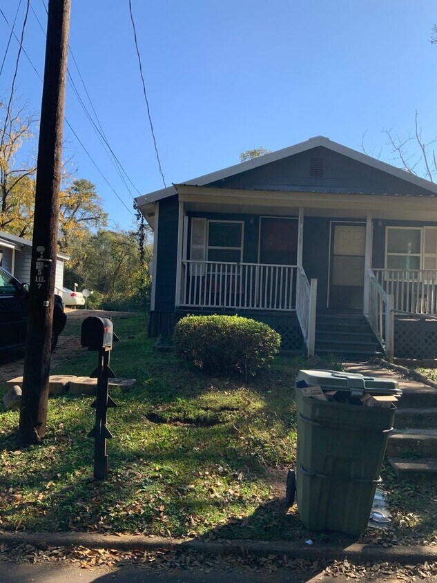 527 Norvell St Unit A, Greenville, AL 36037 Room for Rent in