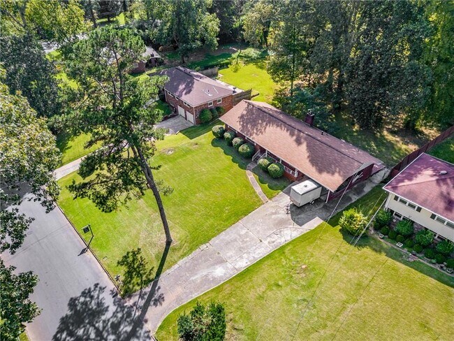 Building Photo - 2985 Meadow Lark Dr