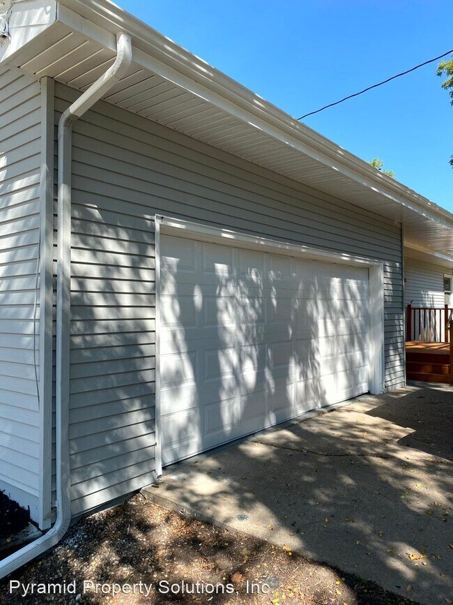 Foto del edificio - 4 br, 1 bath House - 403 Snyder Ave