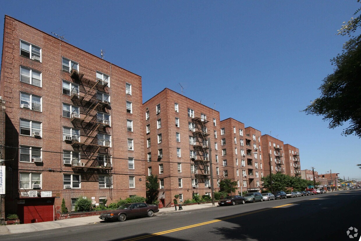2400-2434 Nostrand ¡alejado - 2400-2434 Nostrand Ave