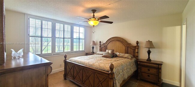 Foto del edificio - 3300 W Rolling Hills Cir