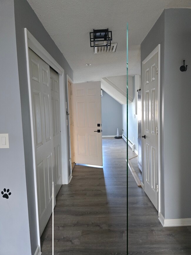 Hallway: bedroom to Livingroom - 69 Post Pl