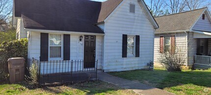 Building Photo - 410 E Quincy Ave