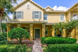 Building Photo - 158 W Thatch Palm Cir