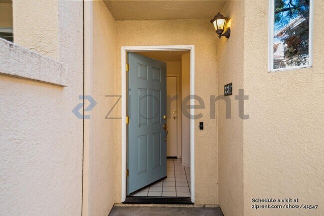Foto del edificio - 3342 Midtown Pl