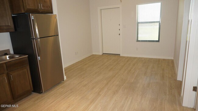 Foto del edificio - 1061 Ranger St