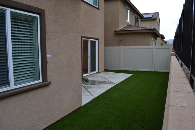 Building Photo - 35329 White Camarillo Ln