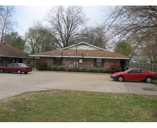 Building Photo - Benton Street Apartments