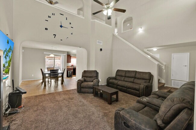 Foto del edificio - 7248 Dust Storm Ln