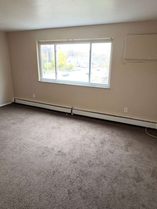 Foto del edificio - 14815 Euclid Ave