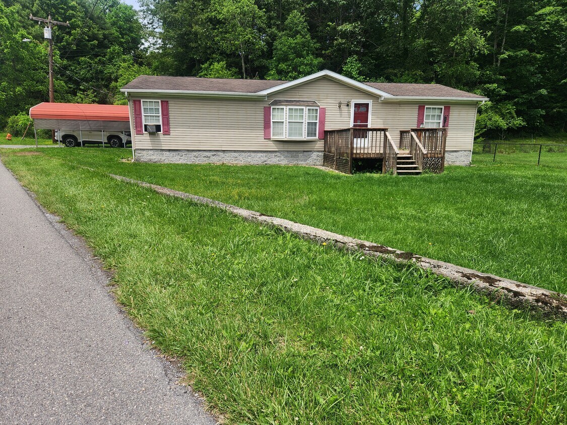 Foto principal - 124 Phillips St