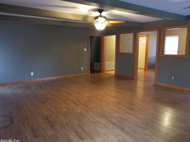 Building Photo - 2809 General Samuels Rd