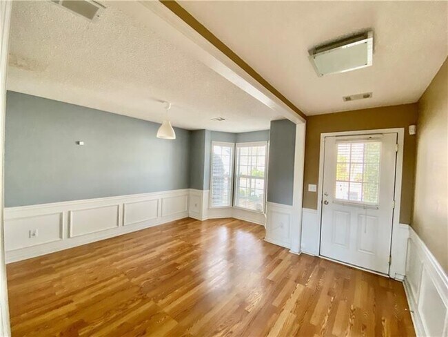 Foto del edificio - 9020 Friarbridge Dr