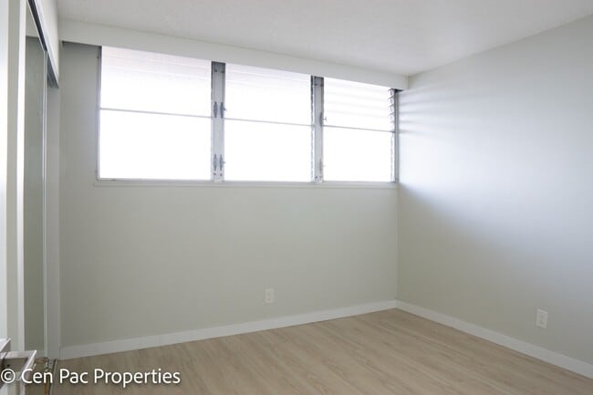 Photo - 2 Bed/2 Bath/1 Parking - Beautiful Unit with Nice View in Salt Lake! Apartment
