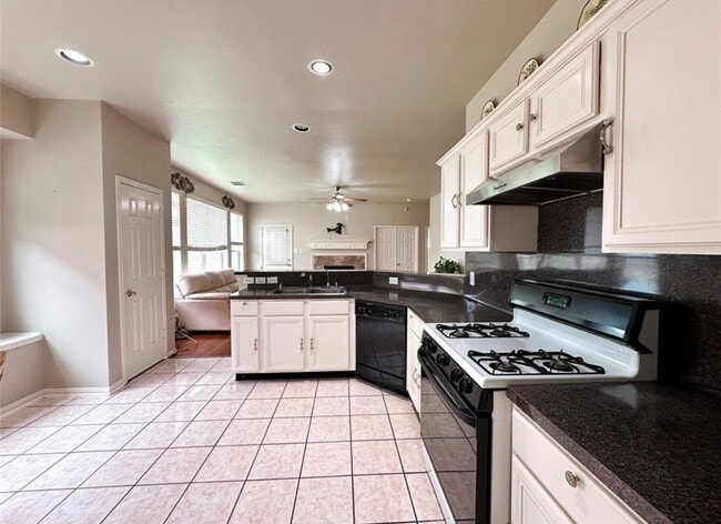 Building Photo - 11815 Champions Grove Ln