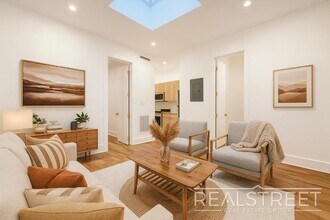 Building Photo - 522 Eastern Pkwy