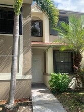 Building Photo - 390 City View Dr