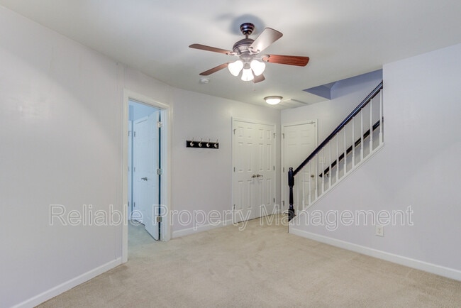 Building Photo - 123 Havelock Ct
