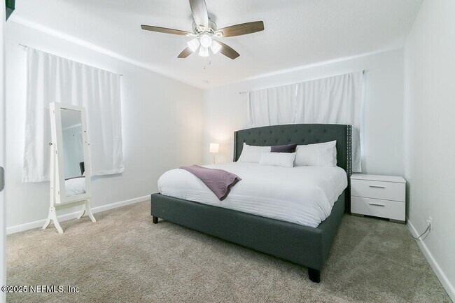 Foto del edificio - 6221 Ashwood Ln