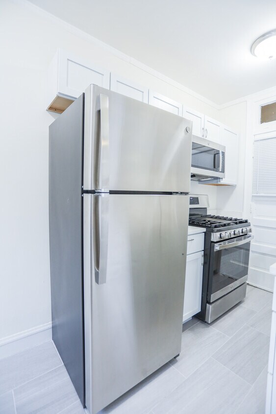 Foto principal - 5051 N Glenwood Ave