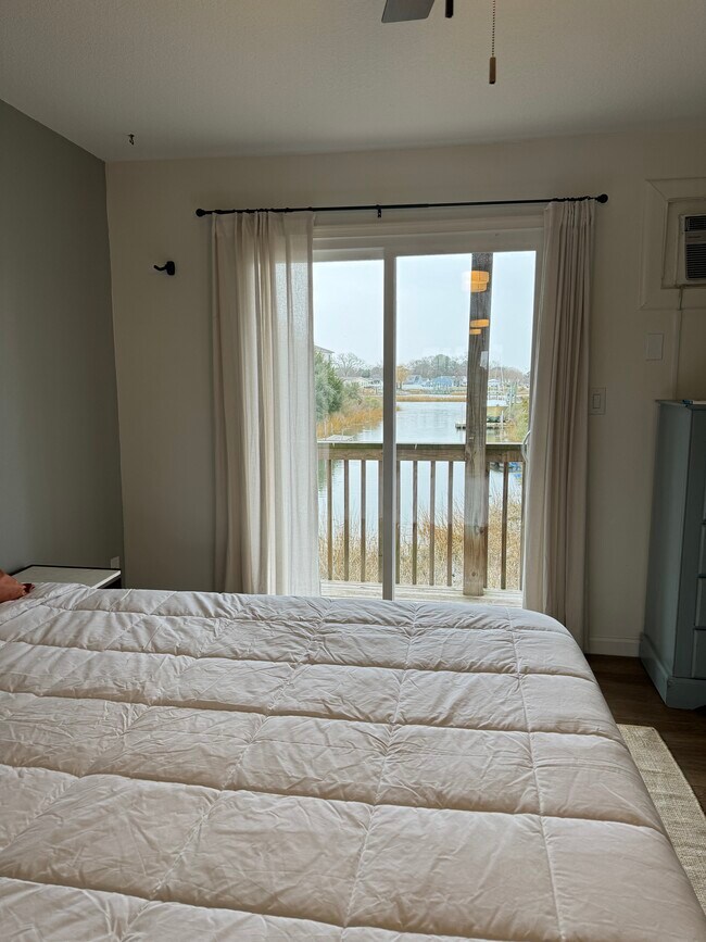 Foto del edificio - 9532 5th Bay St